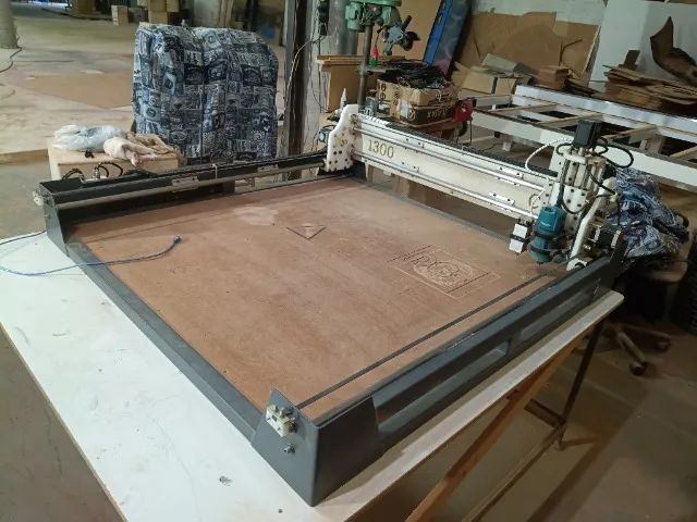 Uma CNC router e laser (2 em 1) 