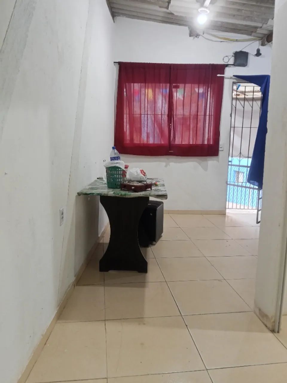 Ponto comercial/moradia 4x6mts, c/ banheiro, pia, área externa coberta. - Foto 2