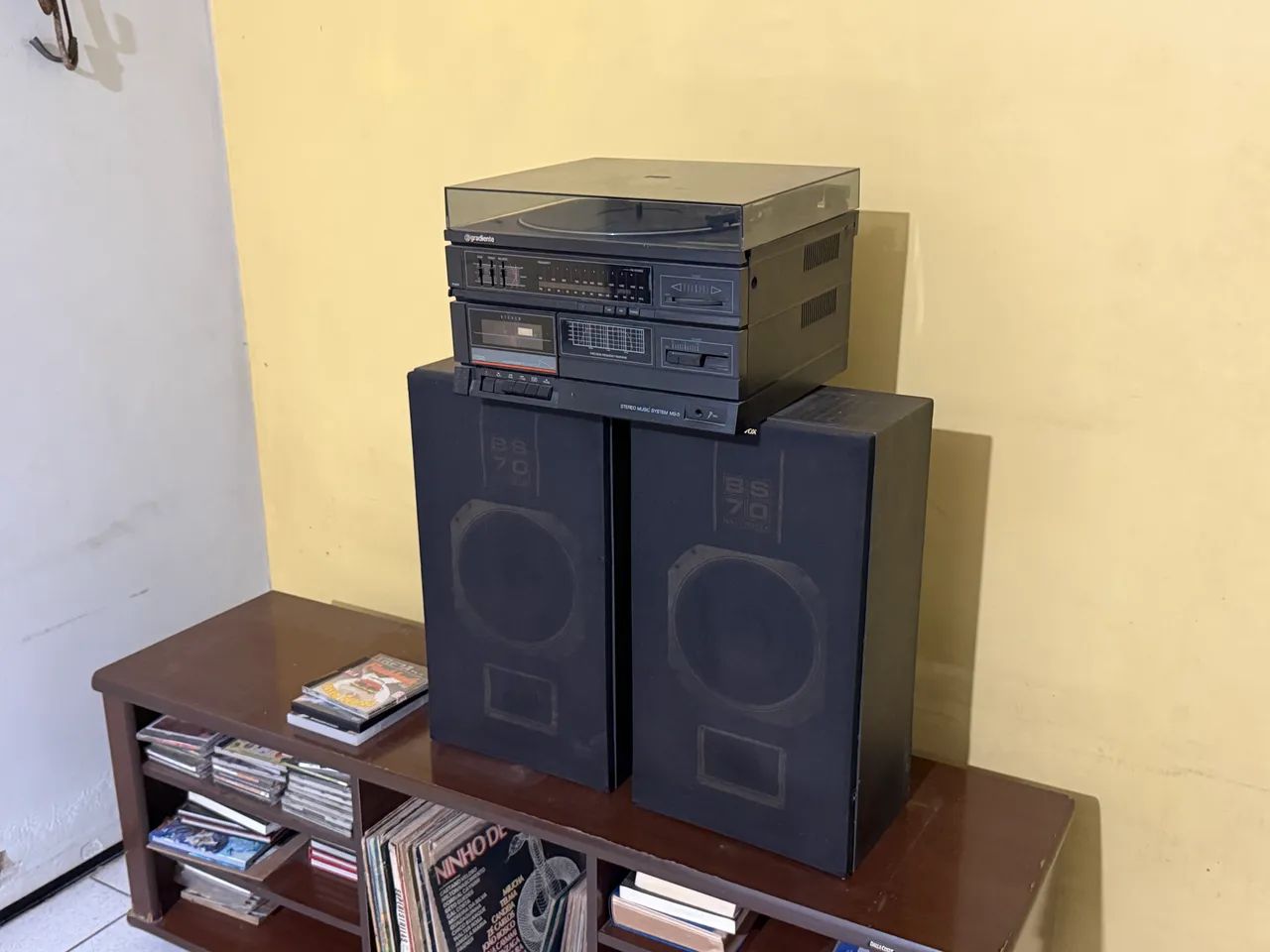 Toca-Discos Gradiente e Par de Caixas Polyvox - Foto 3