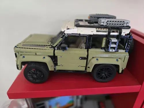 LEGO 42110 - Land Rover Defender com 2.573 pç - Foto 2