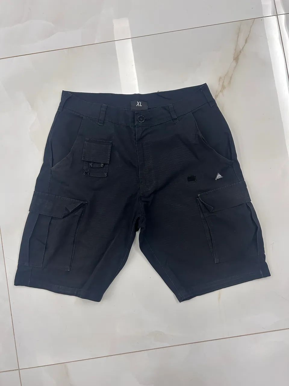 Short cargo 