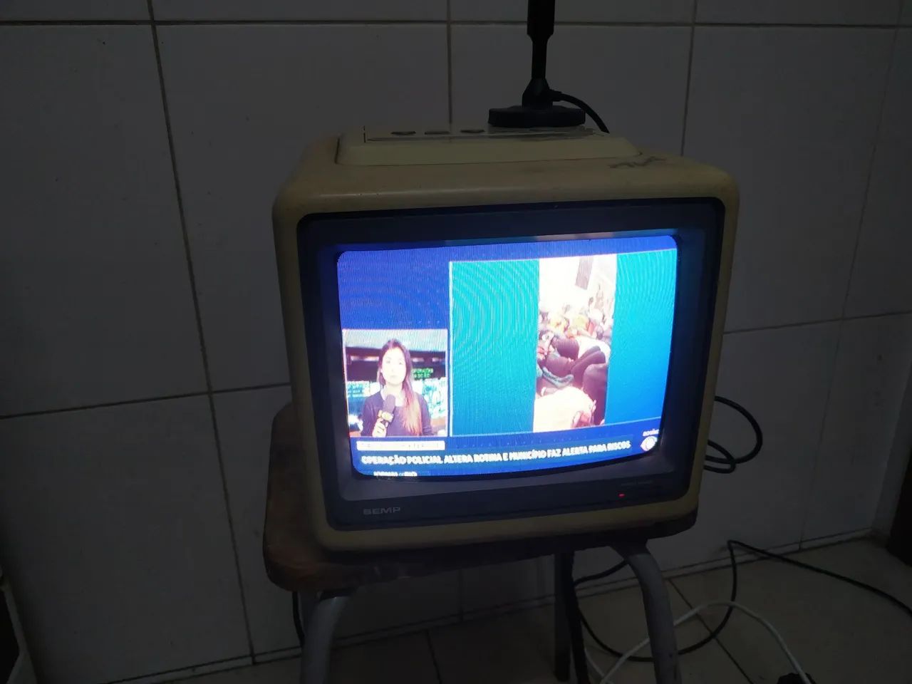 Televisor Toshiba 10 polegadas com controle remoto