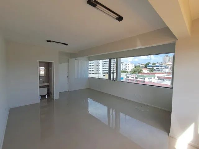 Alugo Sala Comercial no Estreito com 37 m² - Foto 2