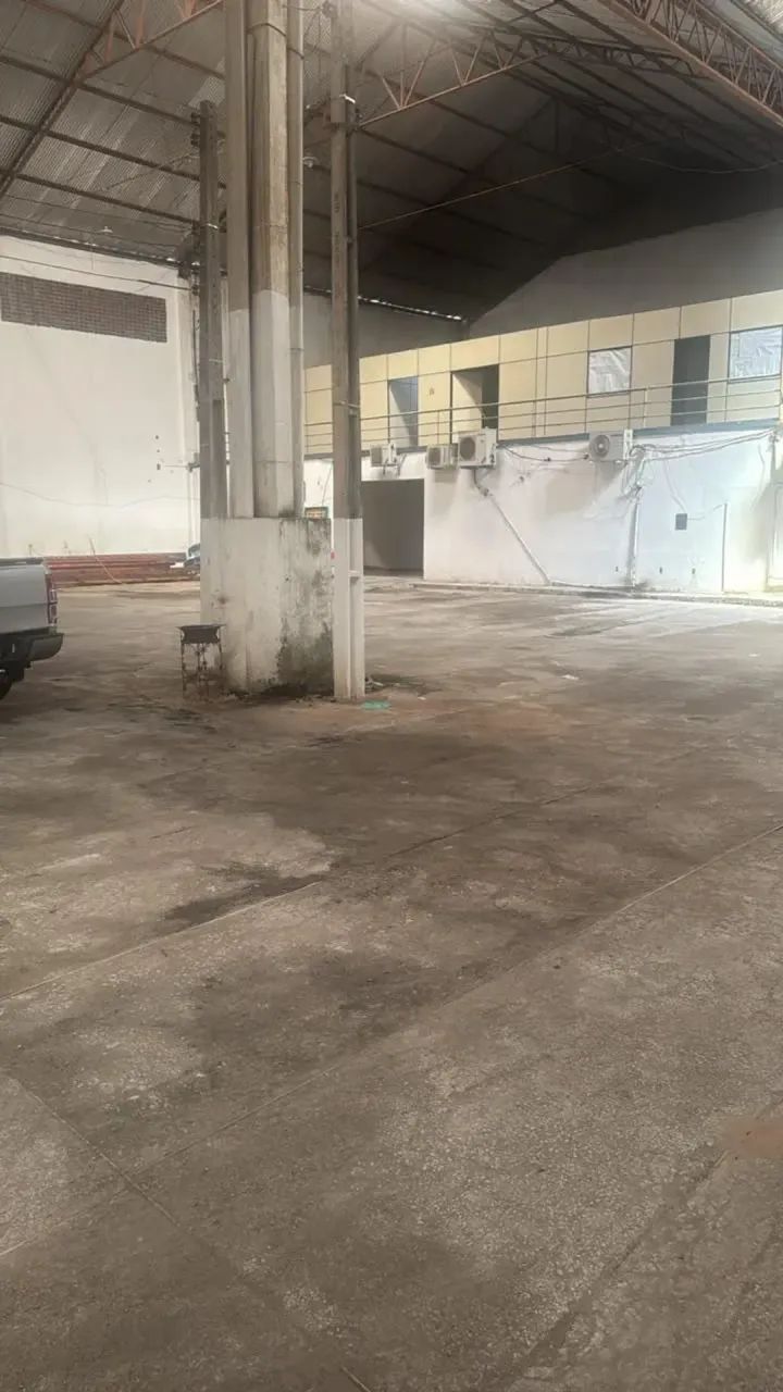 ALUGA | GALPÃO COM 1.500 M²  LOCALIZAÇÃO ESTRATÉGICA - Foto 2
