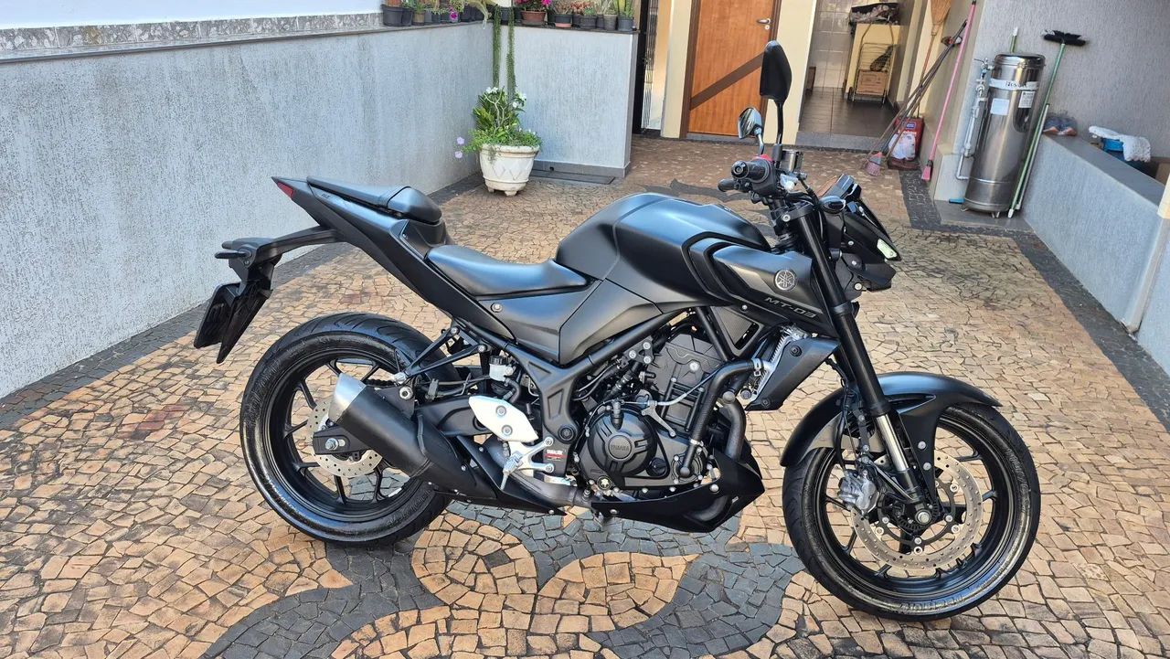 YAMAHA MT-03 2025 - Foto 3