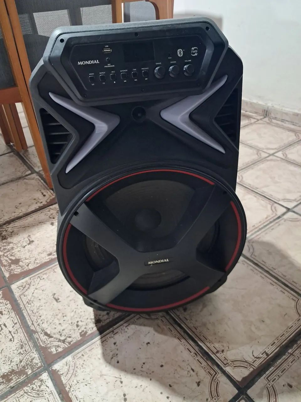 Caixa de som Bluetooth Mondial 700W 