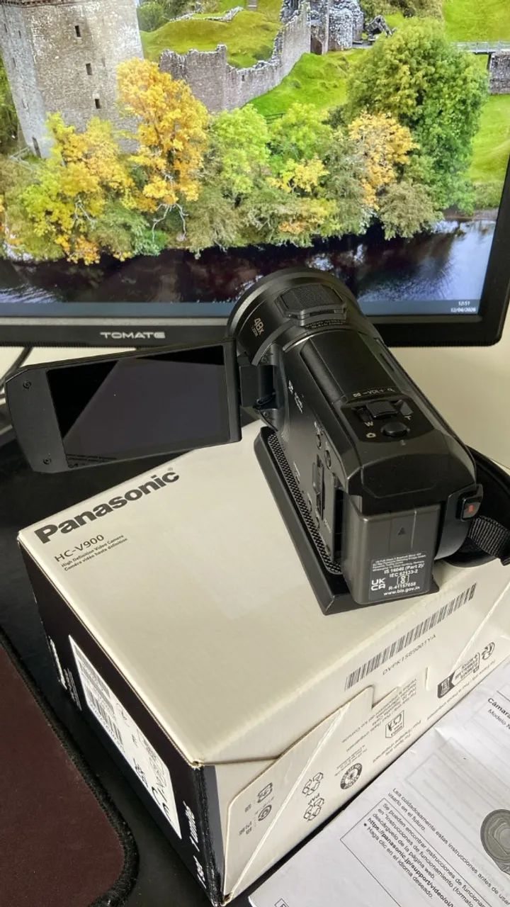 Panasonic HC V900