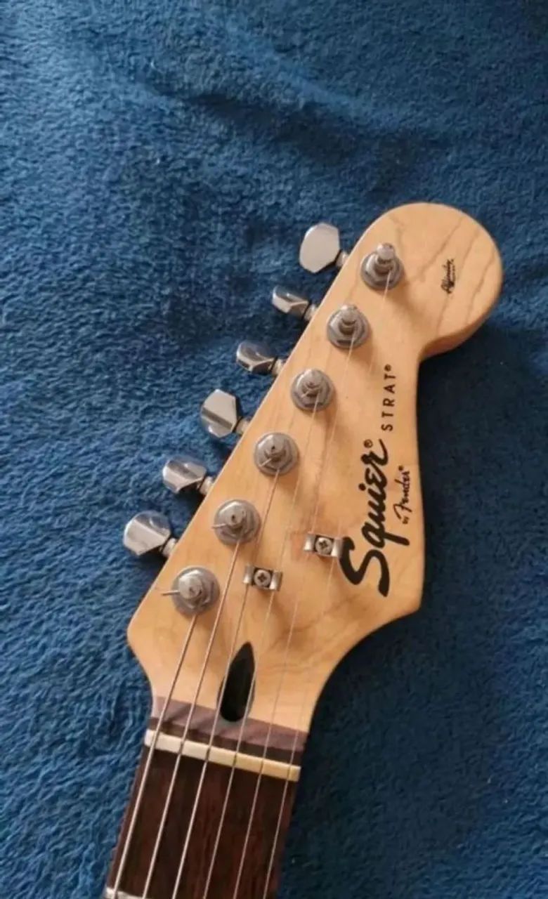 Guitarra Squier Affinity com captadores Malagoli  - Foto 2
