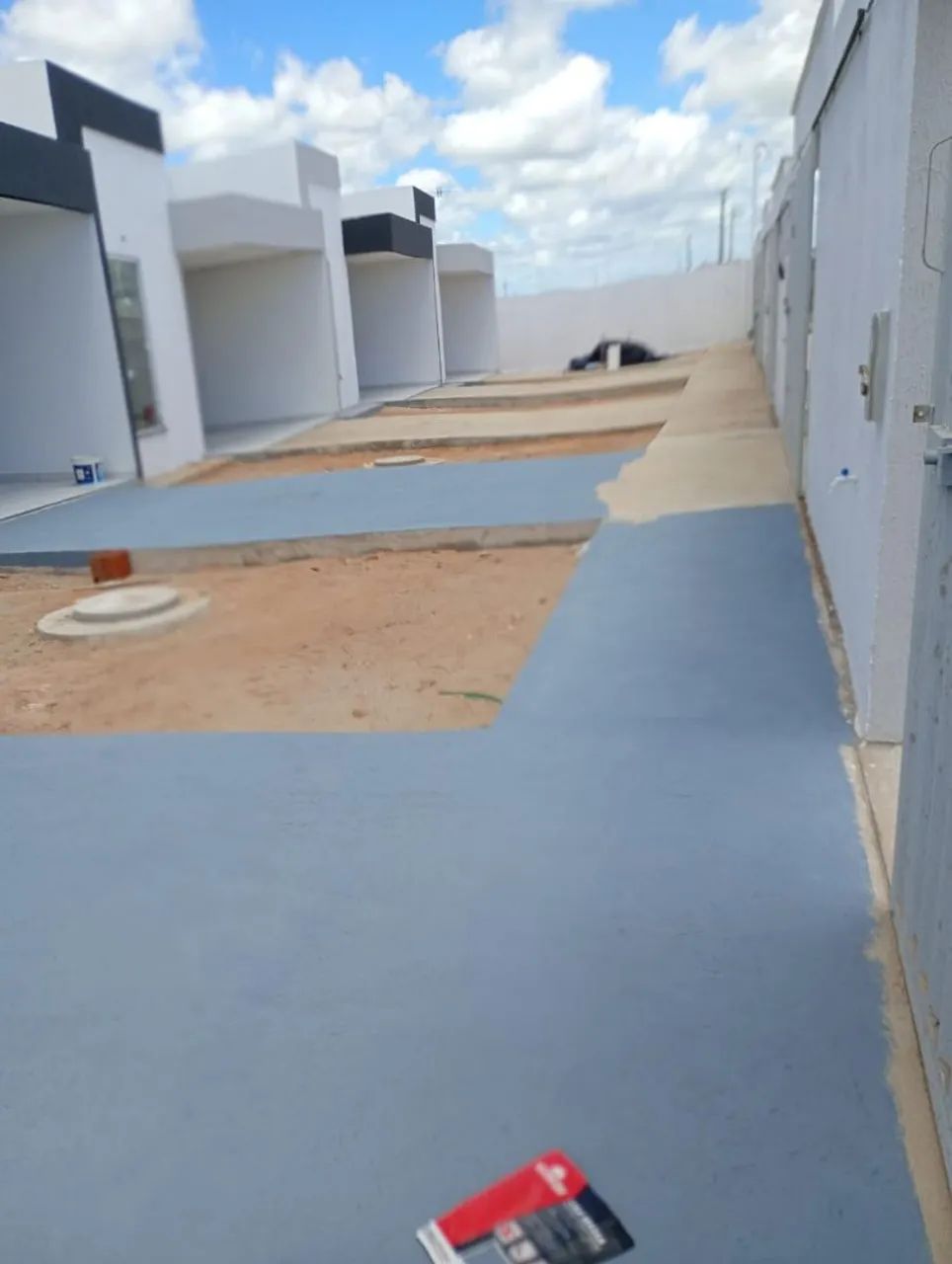 Construções de casa populares e alto padrão 