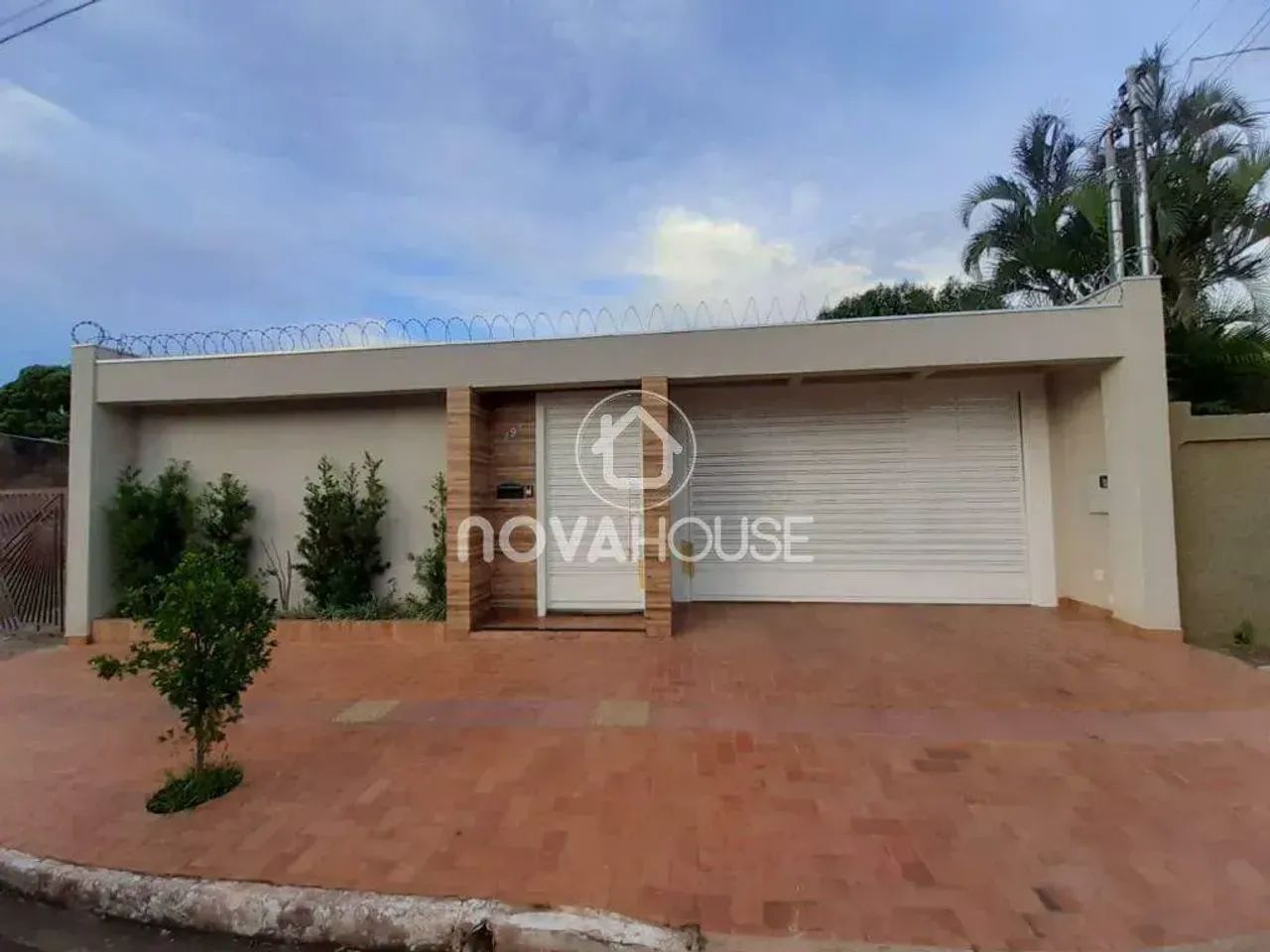 CASA COM 3 DORMITÓRIOS - Foto 2