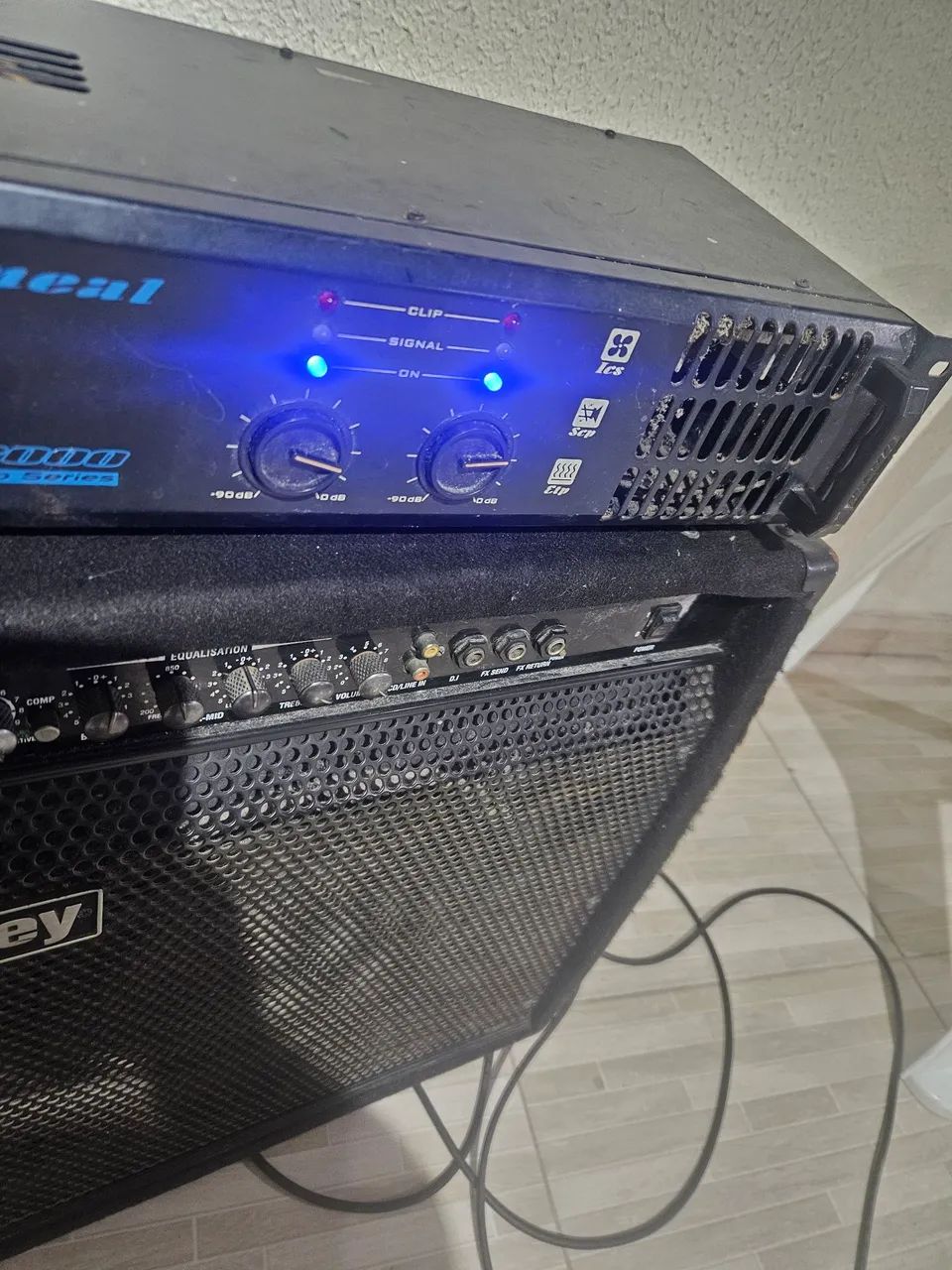 Amplificador Oneal  2000 Ap