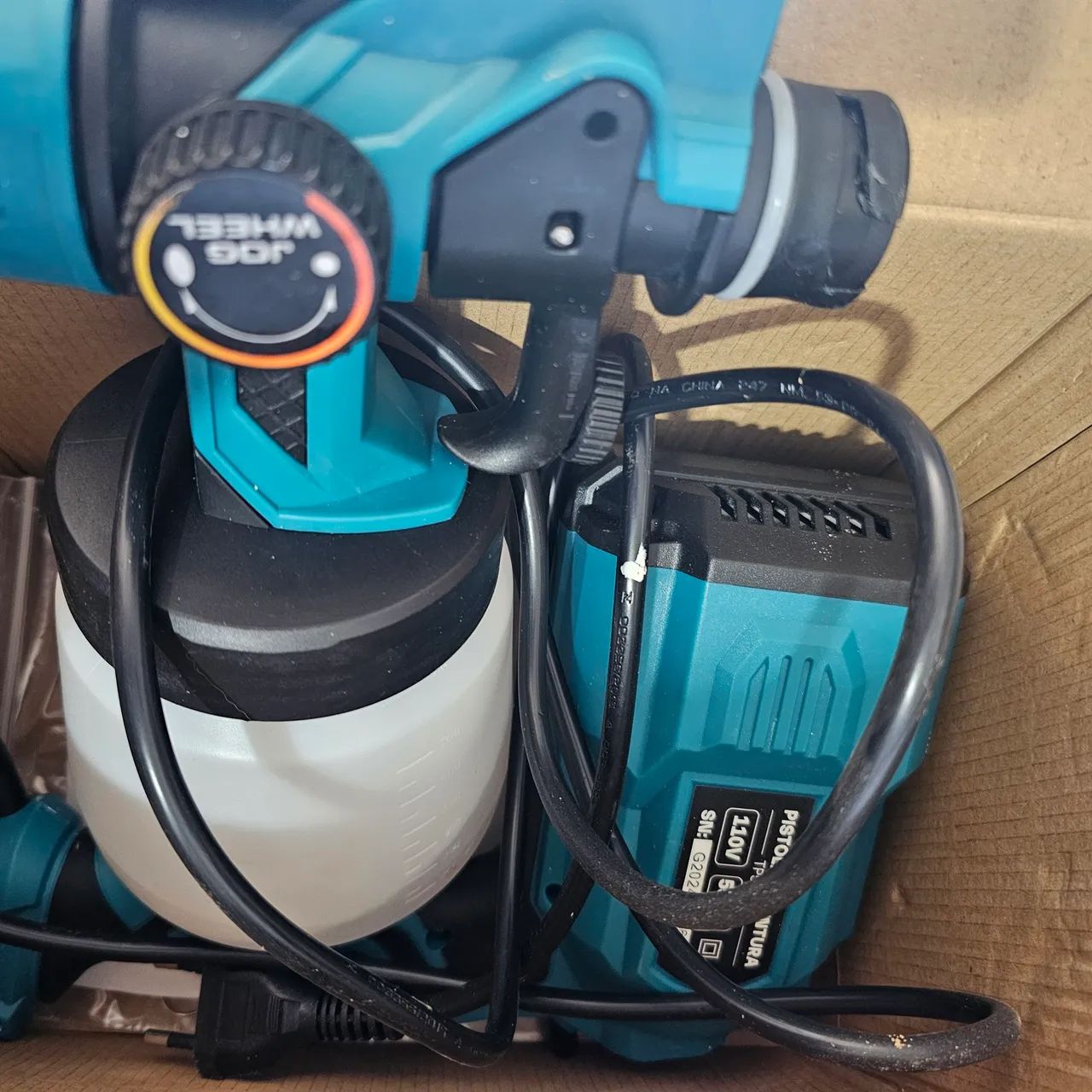 Pistola De Pintura Elétrica Pulverizador Hvlp 550w Com 3 Bicos 127V Reservatório 800ml - Foto 3