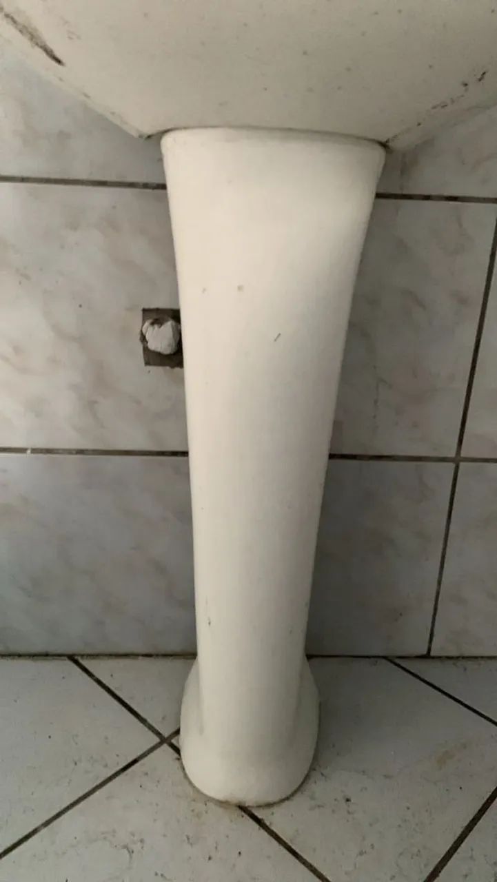 lavatório de banheiro com coluna  - Foto 2
