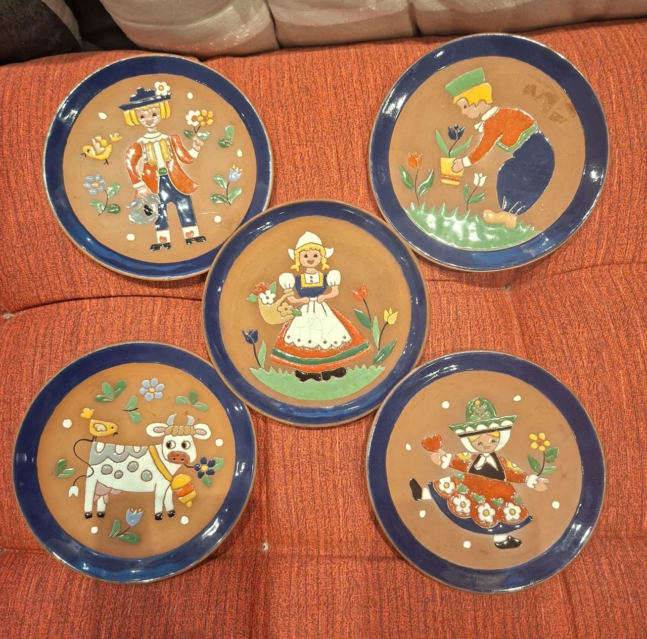 Conjunto de pratos de parede antigos  - Foto 3