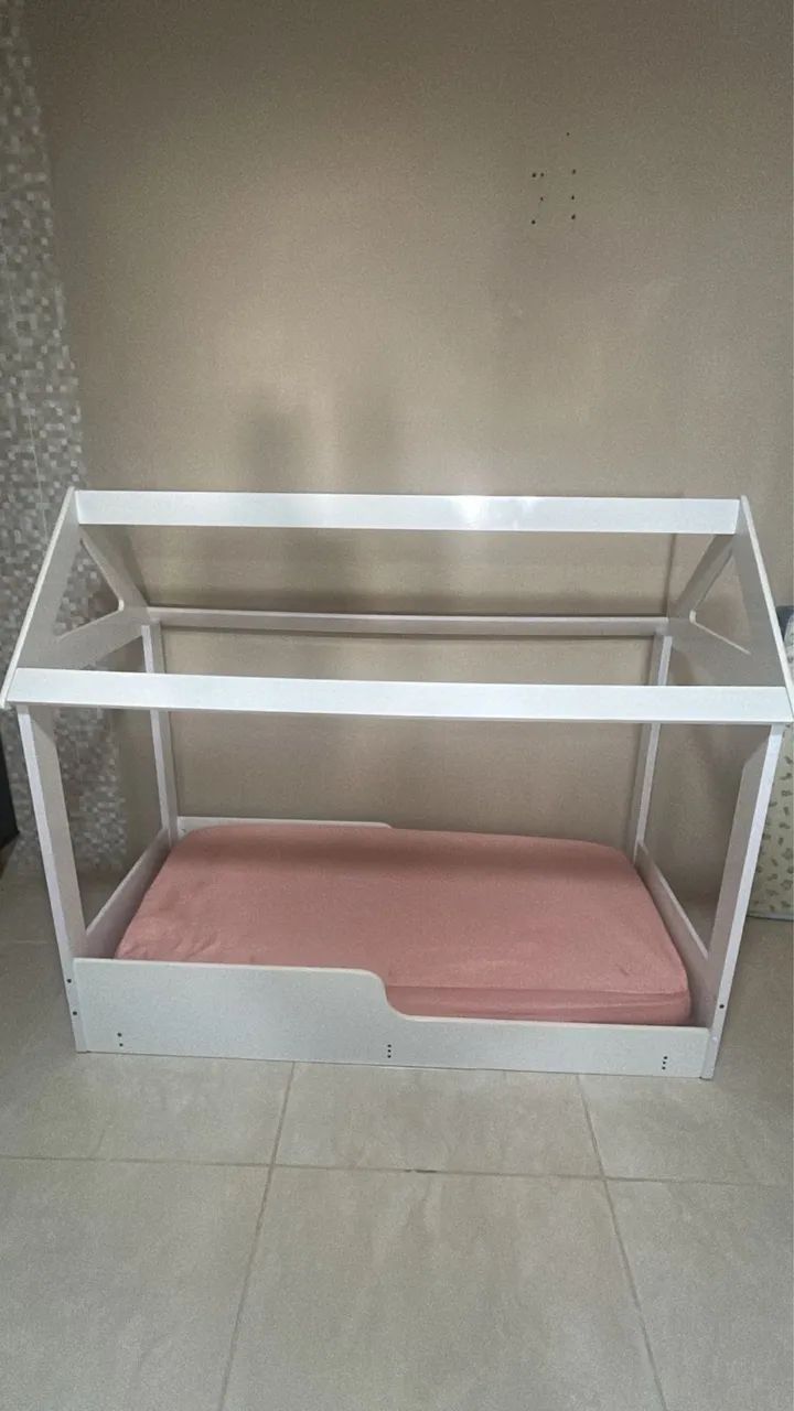 Cama infantil com colchão 