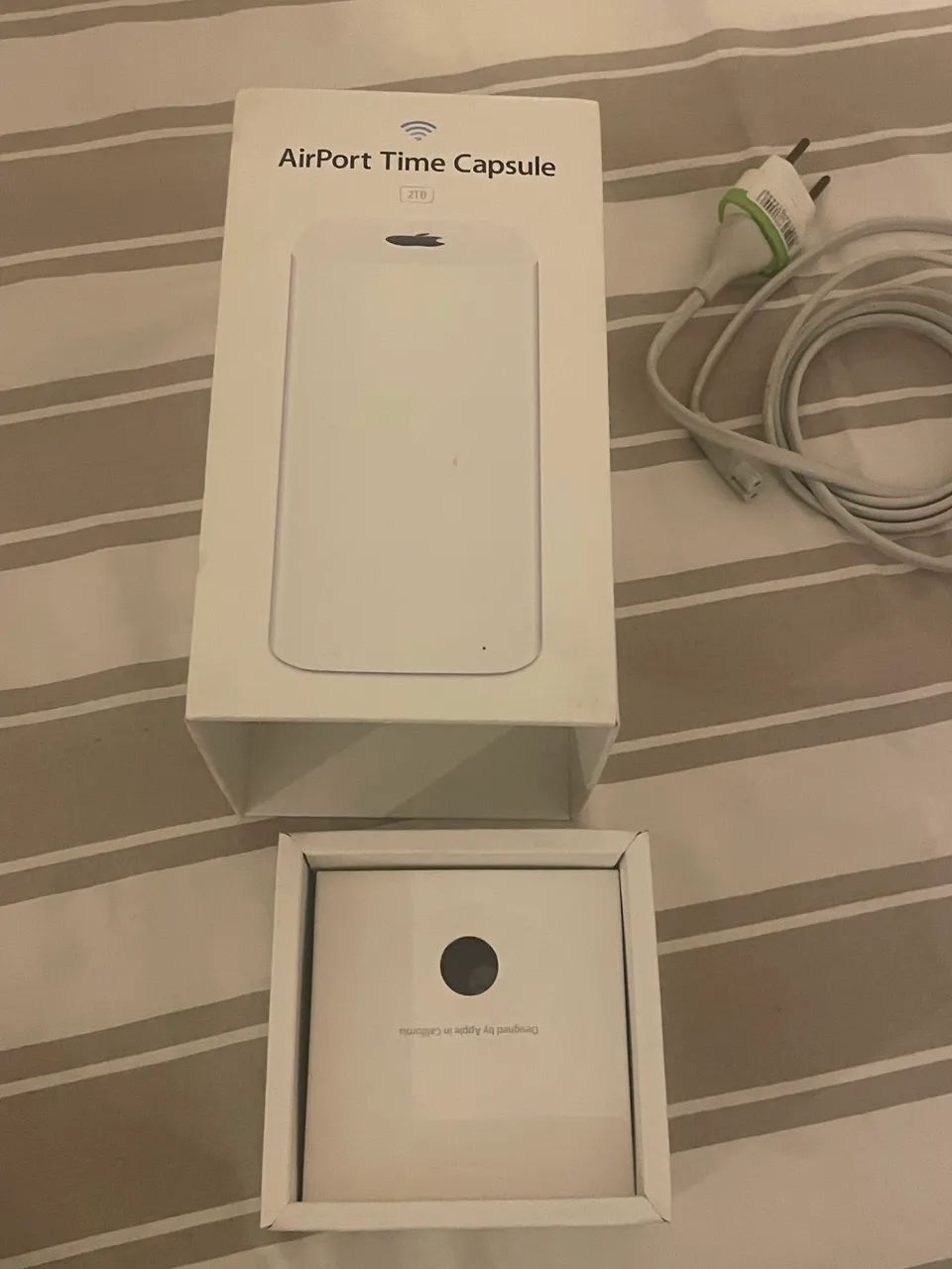 Apple AirPort Time Capsule 2TB - Original com Caixa - Foto 2