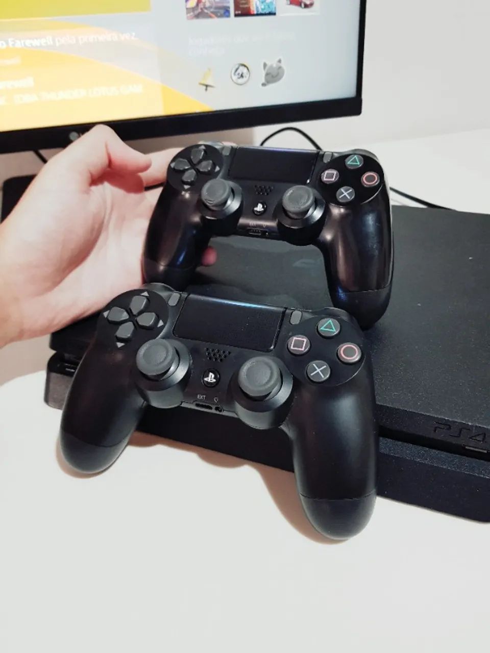 Playstation 4 Slim + 2 Jogos - Foto 2