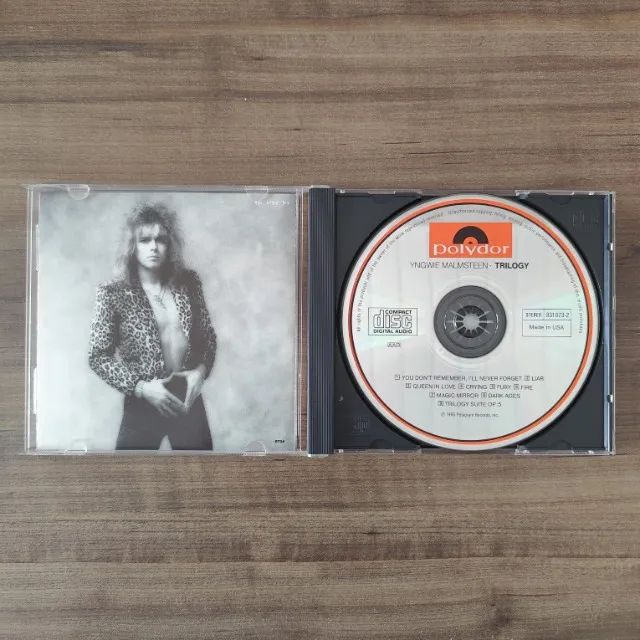 CD Yngwie J. Malmsteen - Trilogy *importado EUA - Foto 3