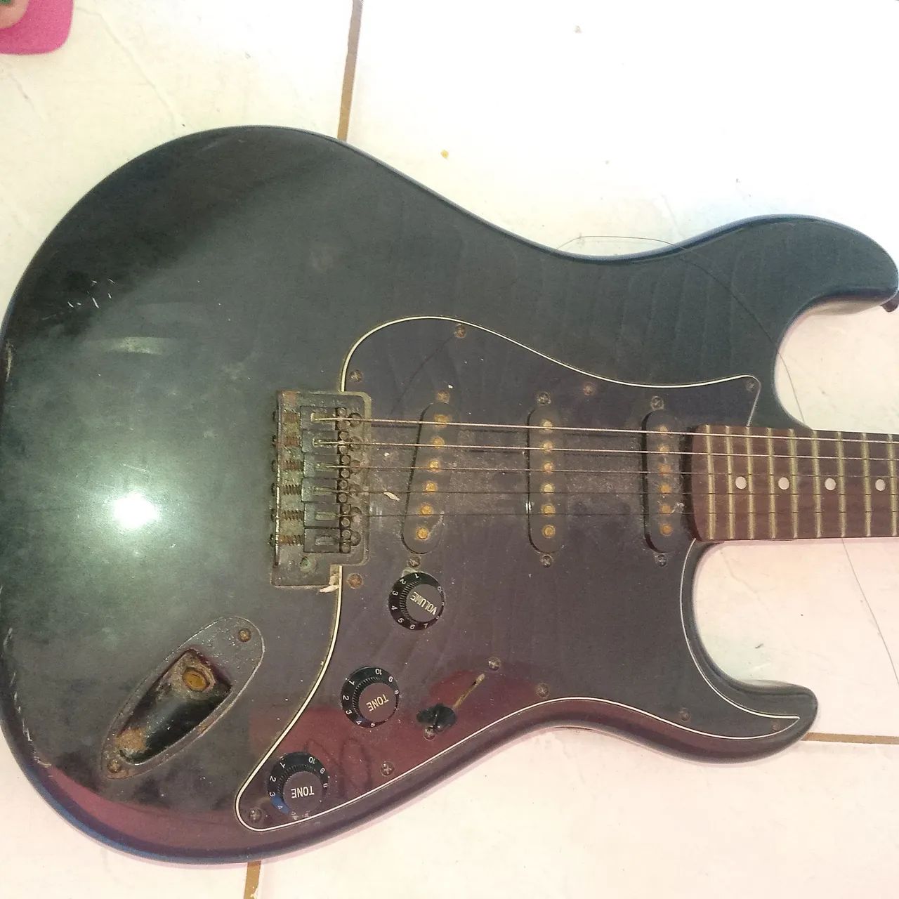 Guitarra elétrica, usada - Foto 3
