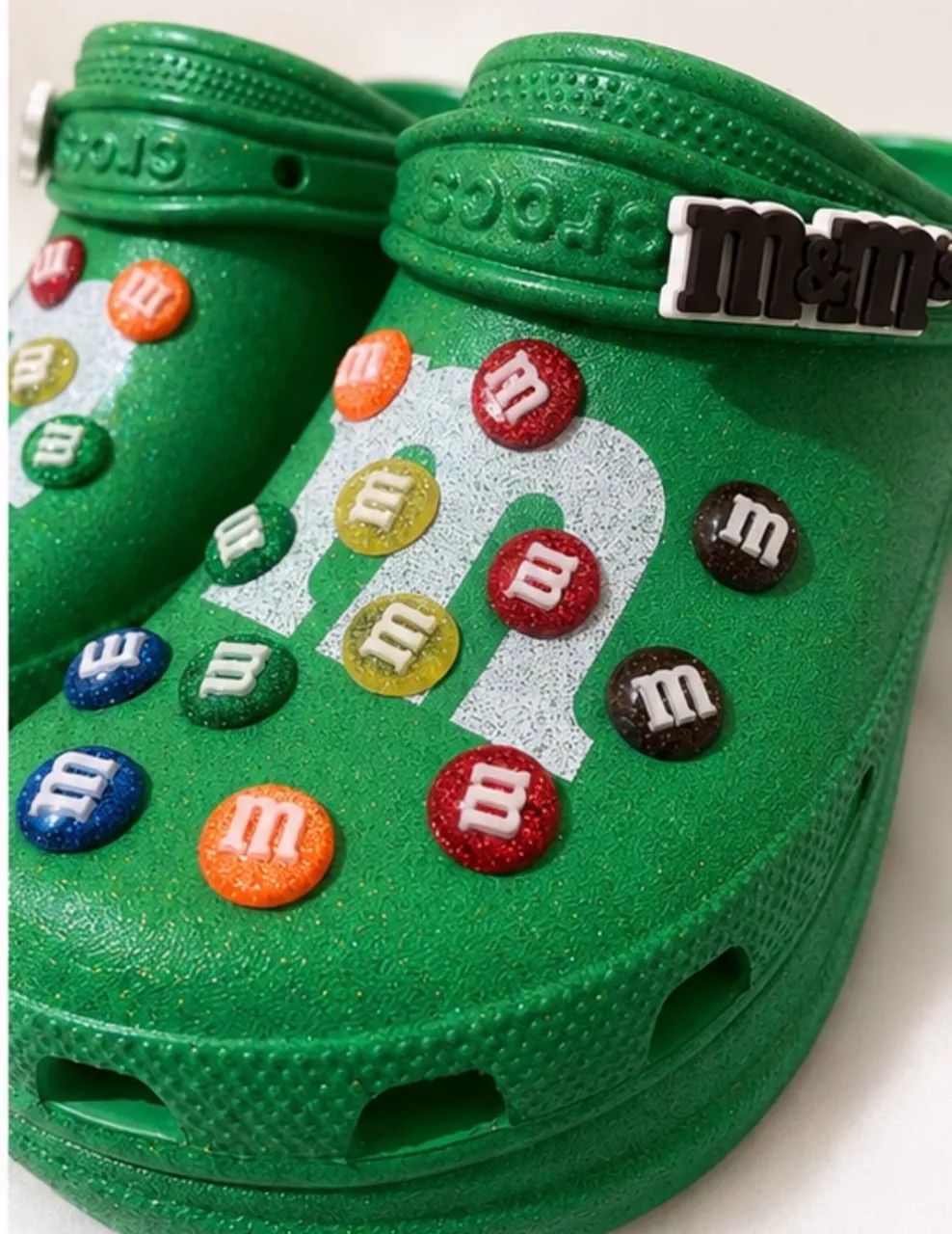 Crocs M&M número 39 - Foto 4