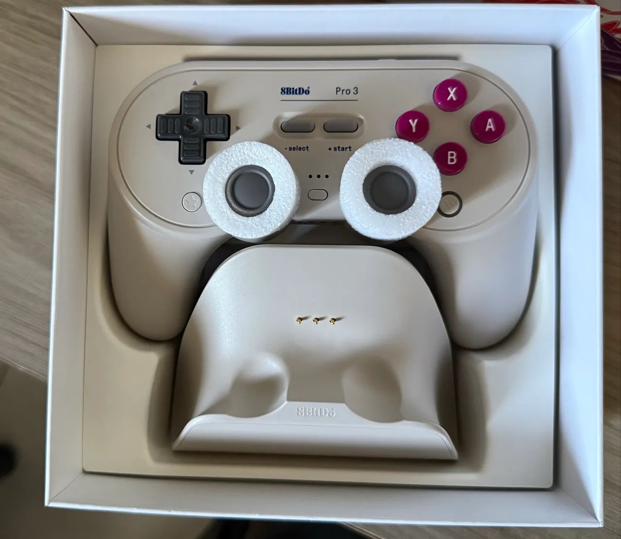 Controle 8BitDo Pro 3 Bluetooth + Dock de Carregamento
