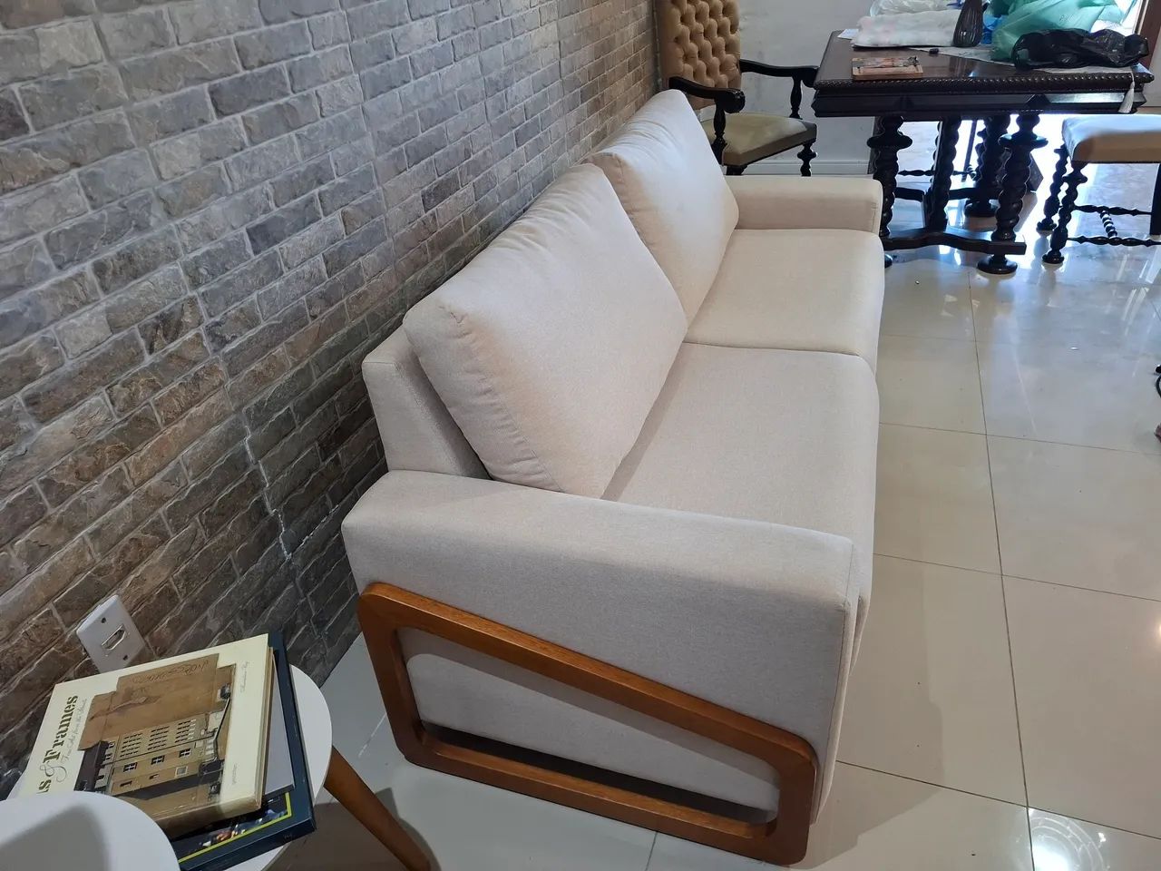 Sofá em linho super novo - Foto 2