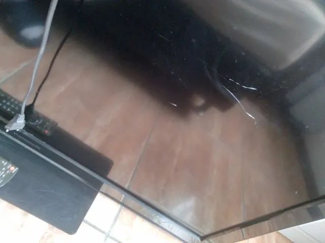 Vendo TV Panasonic LCD Modelo tc-l4 2u30b - 'Com defeito' -  - Foto 2