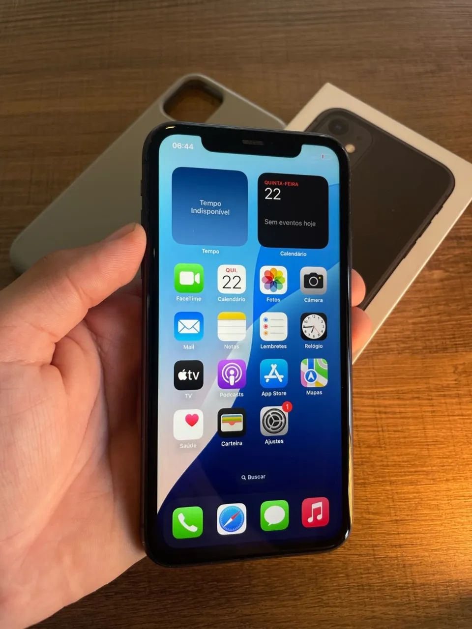 Vendo iPhone 11 todo original 
