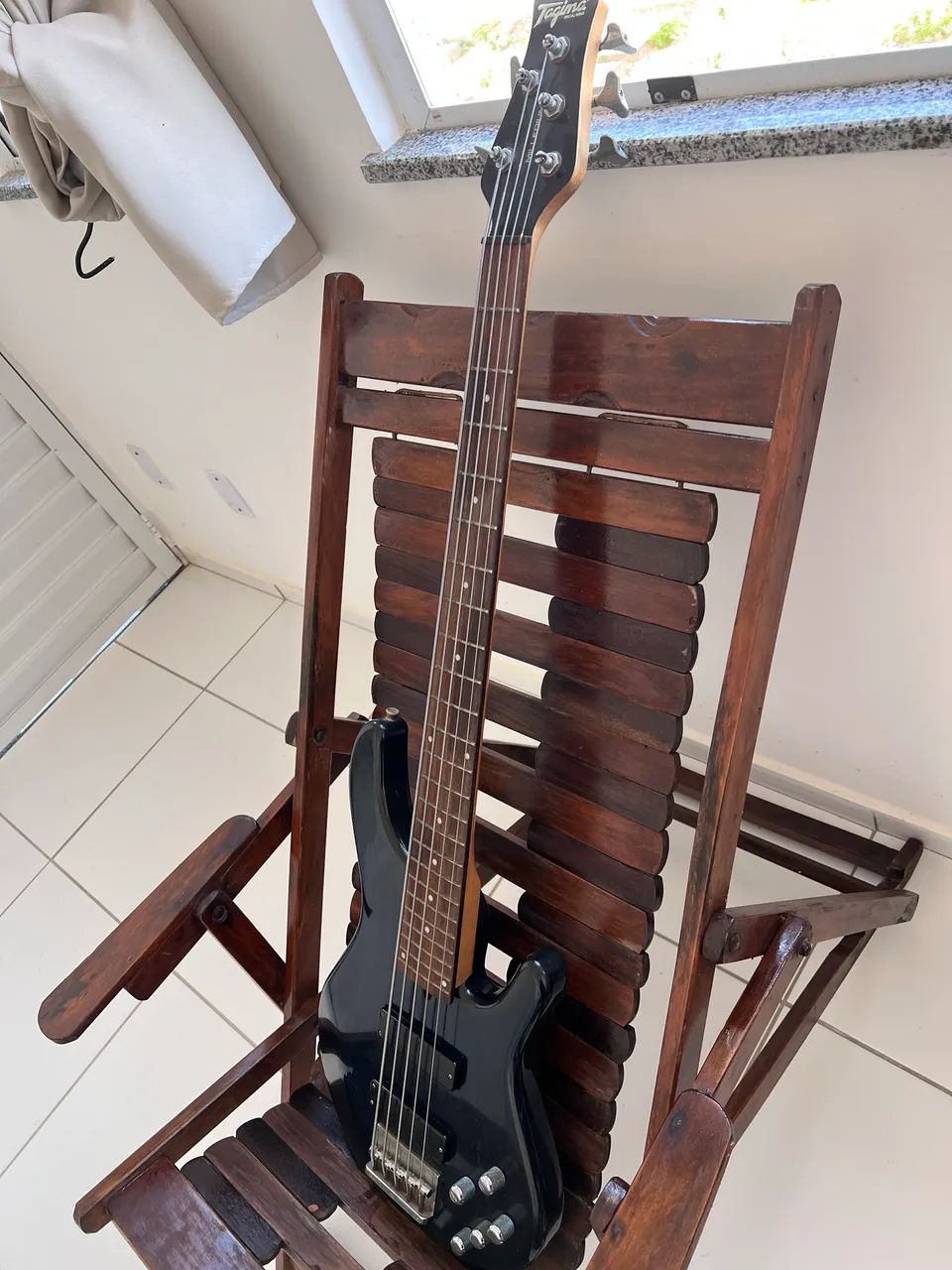 Baixo Tagima milênio 5