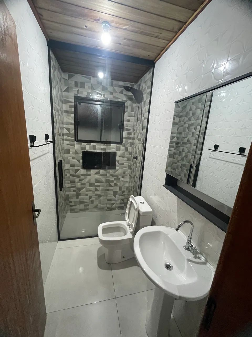 Aluguel,  cachoeira do bom Jesus  - Foto 2
