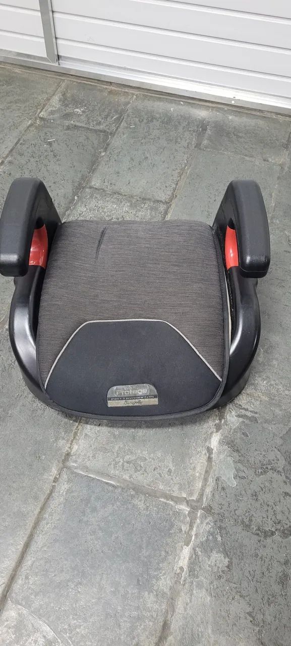 Assento booster Burigoto Protege