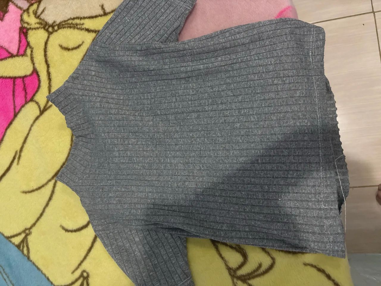 Cropped cinza 