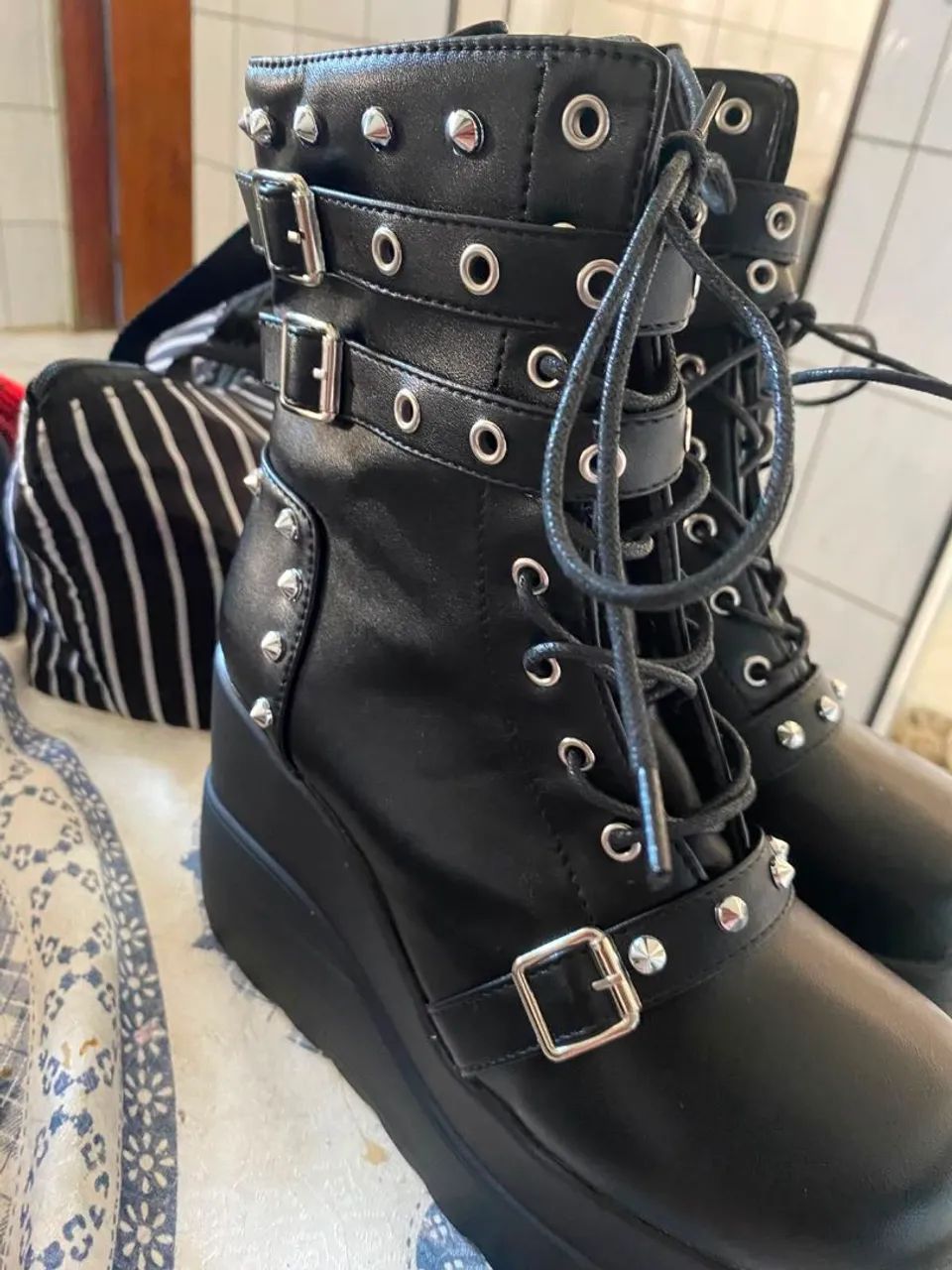 Bota Demonia 37