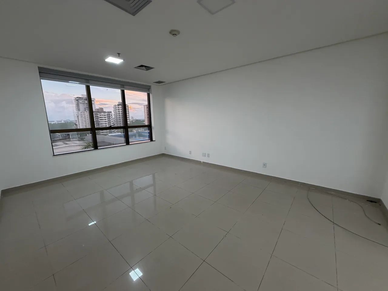 Sala Comercial Climatizada 42m² (Nascente) - The Office Adrianópolis - Foto 5