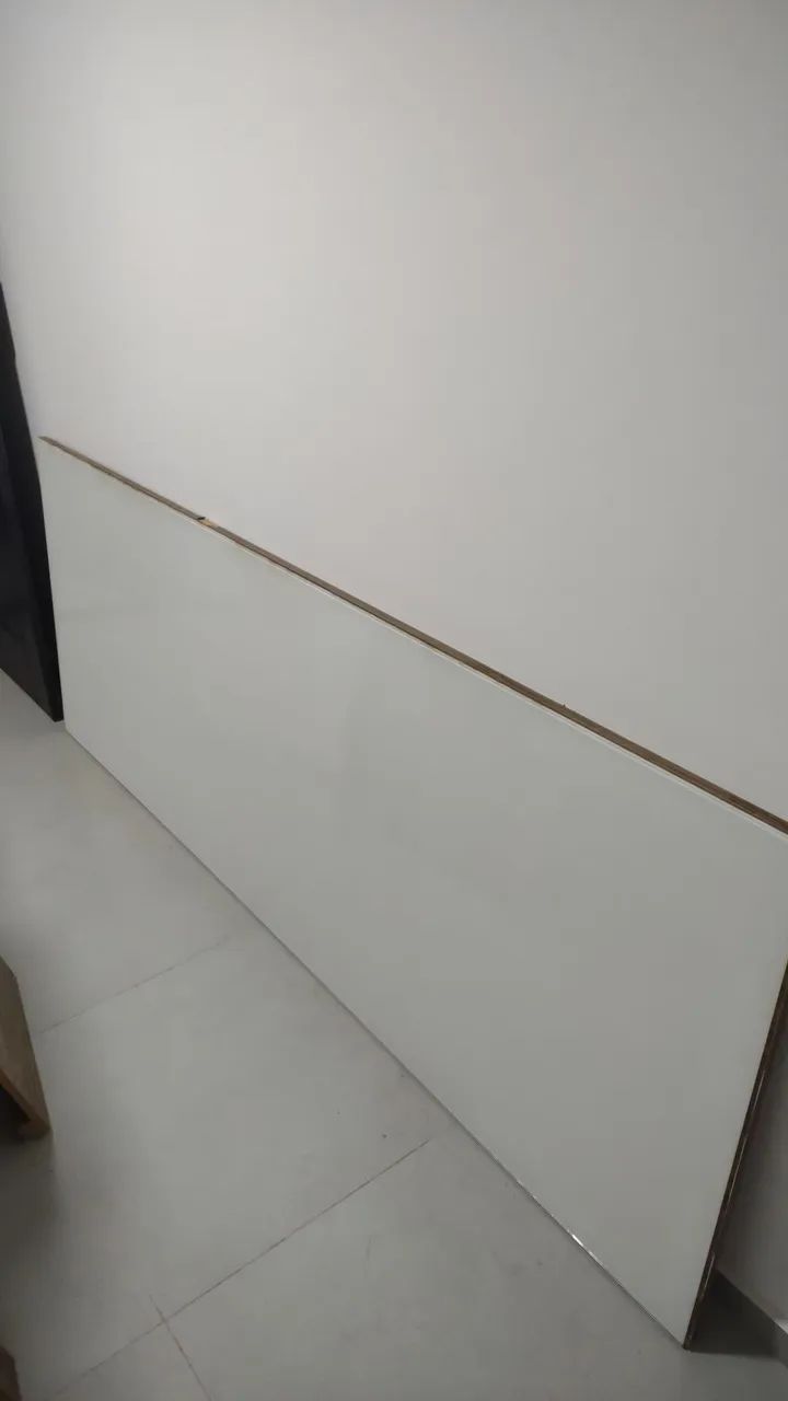 Painel de MDF com vidro 