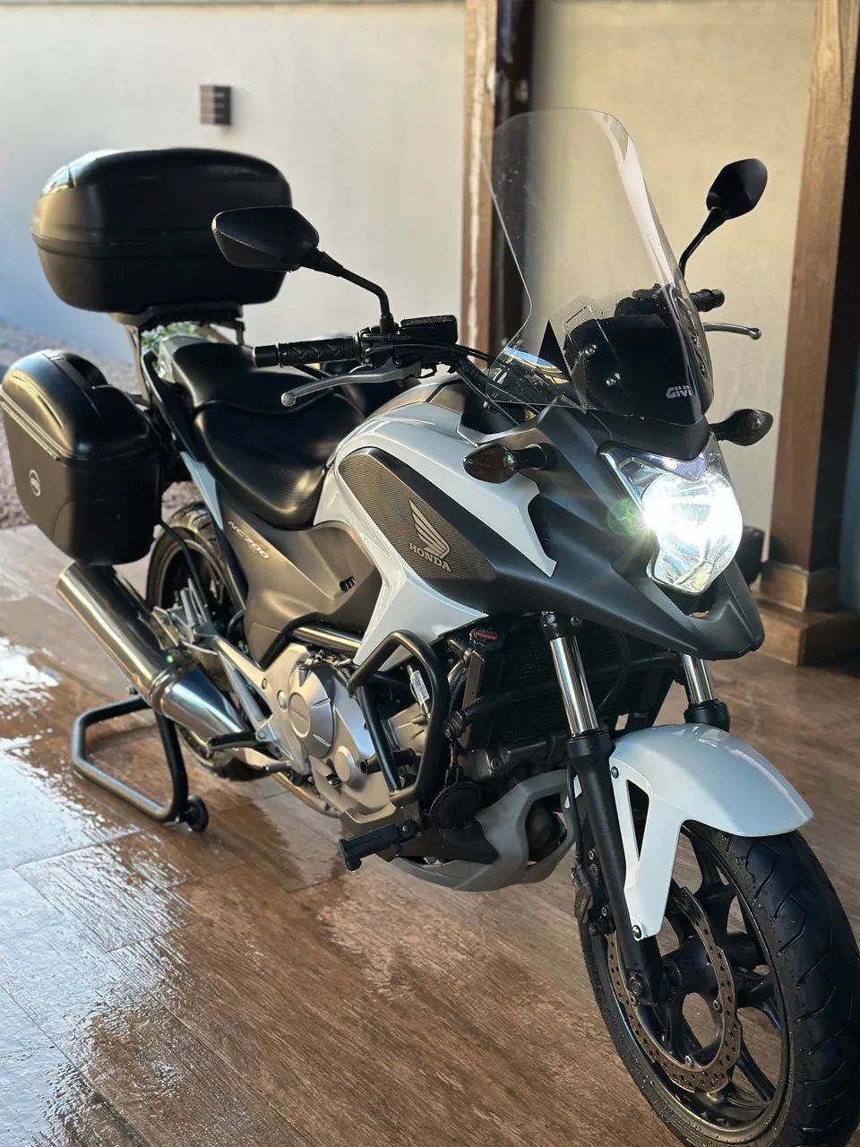 Honda NC 700 2014  Completa + Acessórios - Foto 2