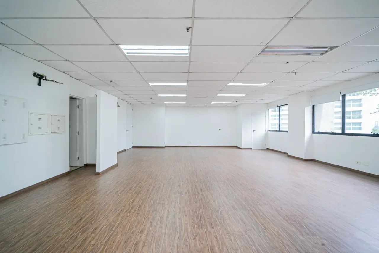 Sala Comercial para Locação em Santo Amaro  242m², 4 Banheiros e 4 Vagas - Foto 4