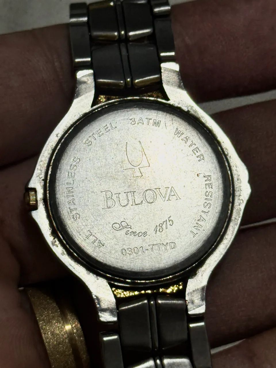 RELÓGIO BULOVA DOURADO VINTAGE QUARTZ - Foto 2