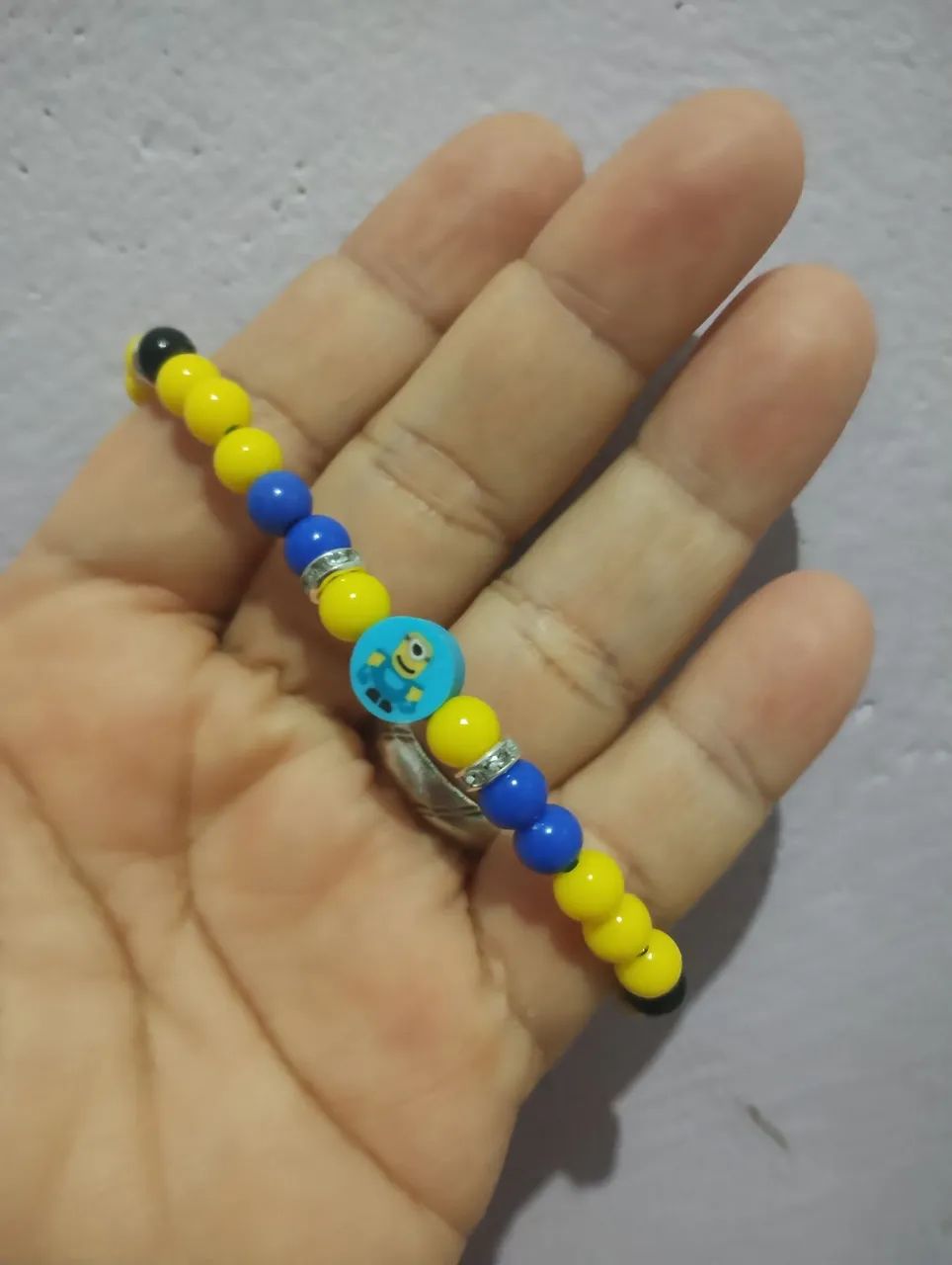 Lembranças Pulseiras, canetas e artesanato 