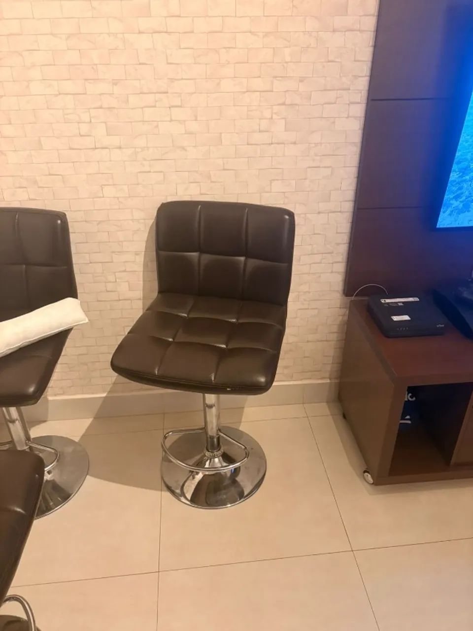 Banquetas altas e estofadas  - Foto 3