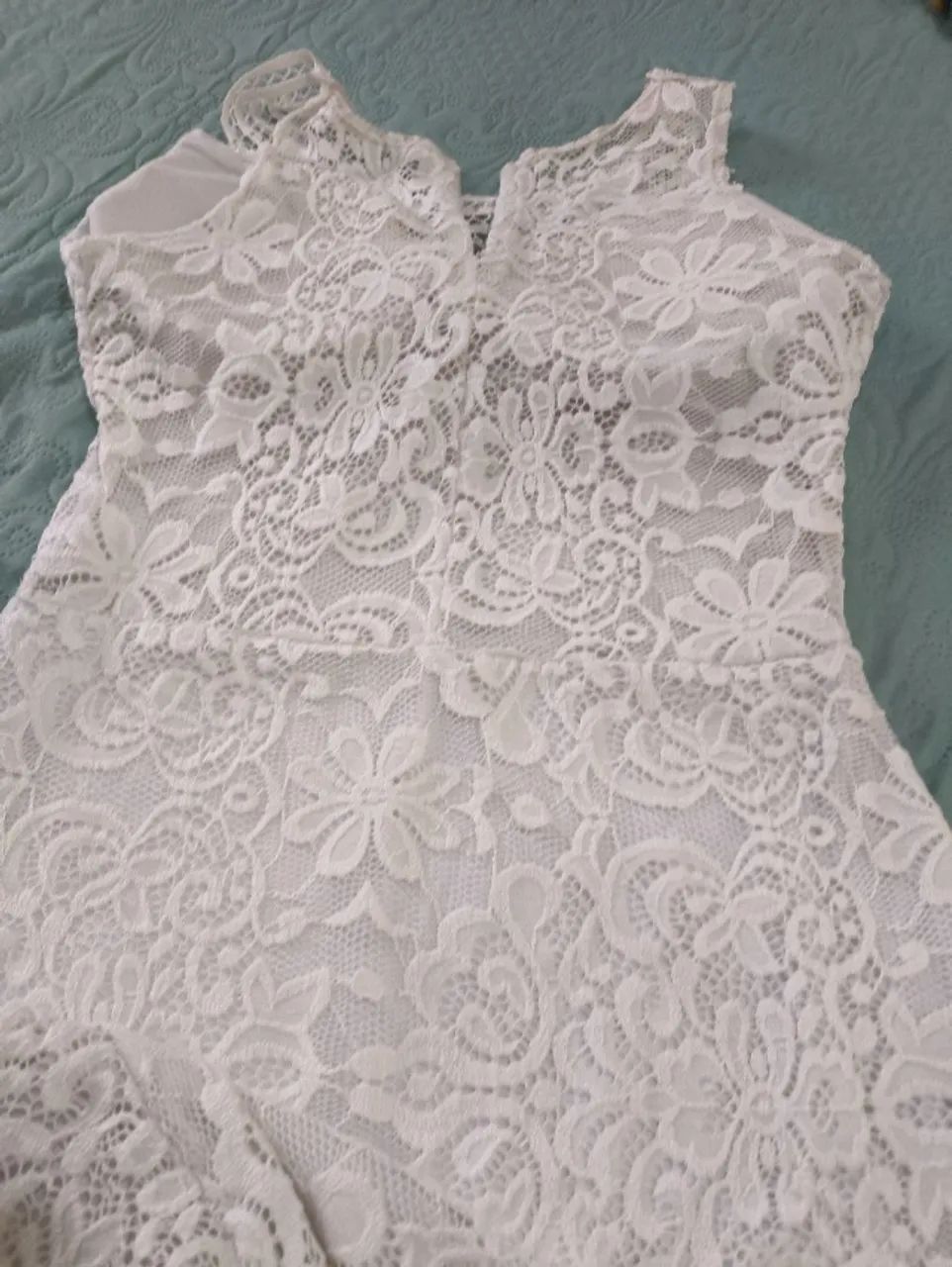 Vestido Branco em renda e pedrarias - Foto 4
