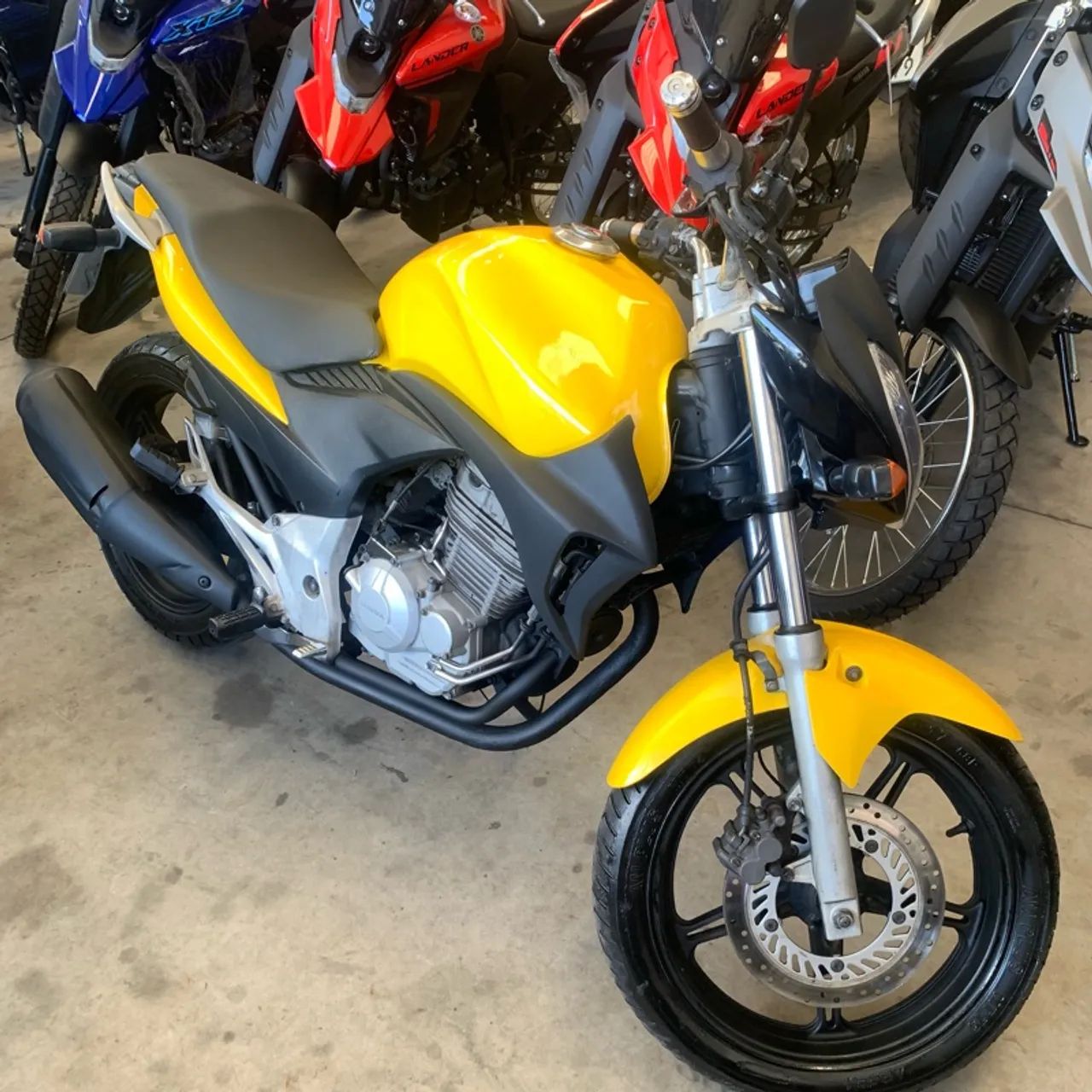 Honda CB 300R 300 cc  - Foto 4