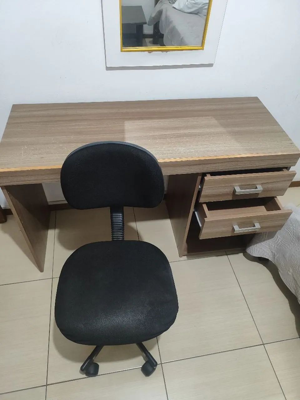 Mesa de estudo com Cadeira giratória  - Foto 5