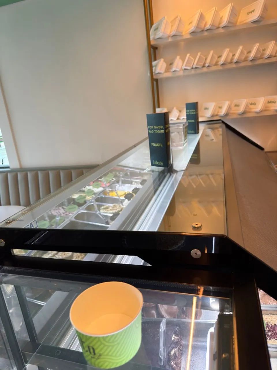 VITRINE ISA MILLENNIUM 24 SABORES  - Foto 4