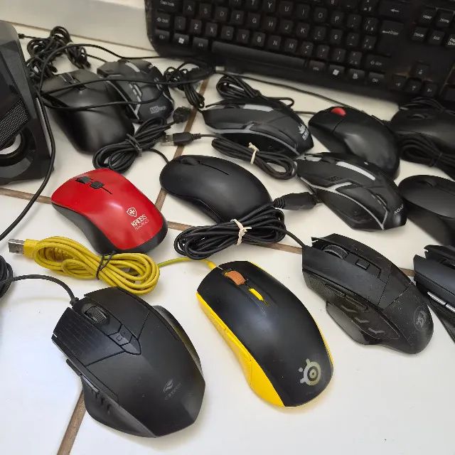 Lote 15 Mouses + Teclado, Headset, Webcams e Caixas de Som - 22 Itens - Foto 4
