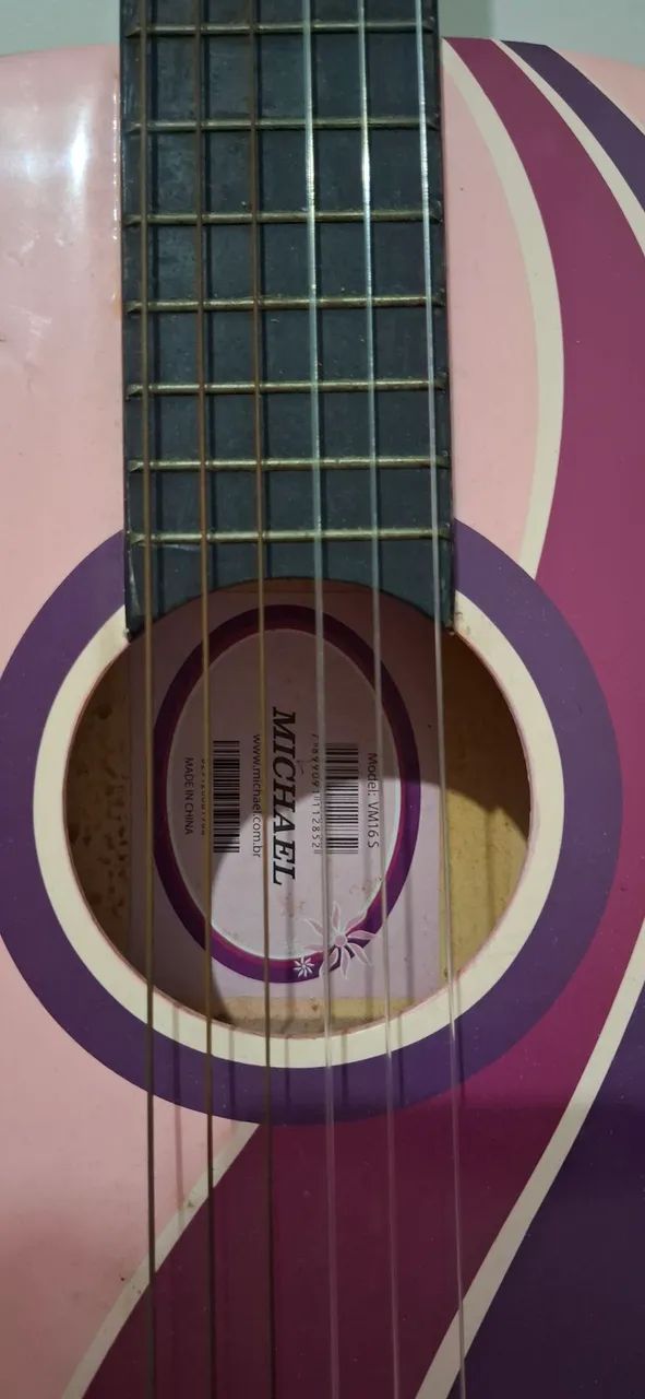 Violão Michael modelo VM16S, original, tamanho 36 polegadas, na cor rosa, roxo e flores - Foto 2