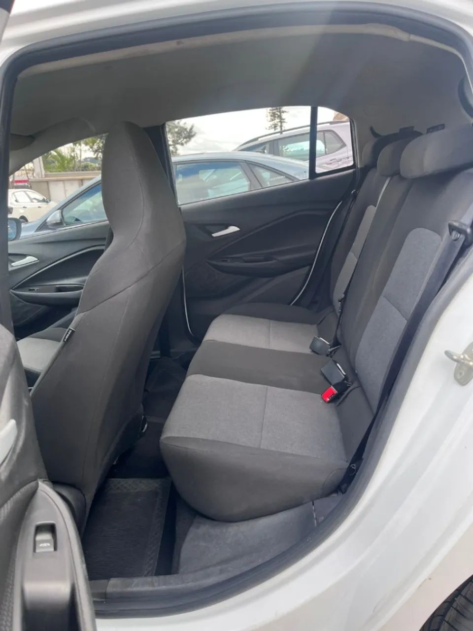 Chevrolet Onix Hatch 1.0 12V Flex Mec. 4P 2024 - Foto 9