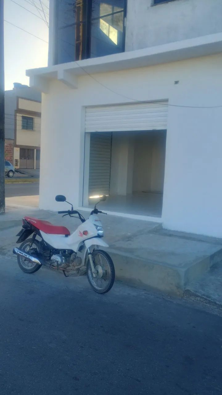 Aluga-se ponto comercial  de esquina ideal pra diversos tipos de comércio .  - Foto 2