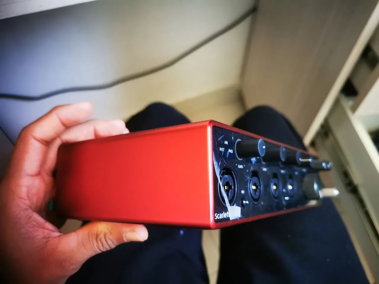Interface de Áudio Profissional  Focusrit Scarlett 18i8 3gn (usada) - Foto 4