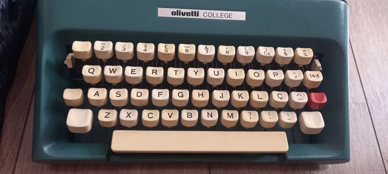 Máquina datilografica Olivetti College  - Foto 4